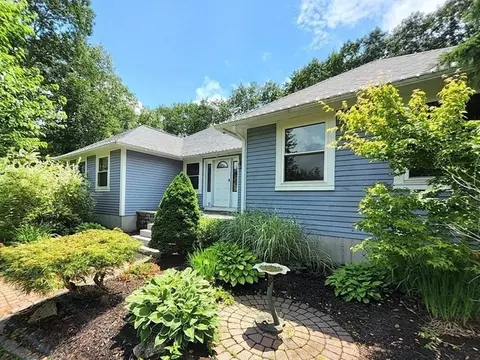 10 Nottingham Cir, Spencer, MA 01562 photo 4