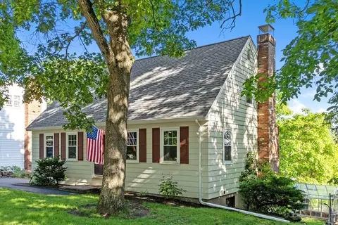 37 Temple St, Melrose, MA 02176