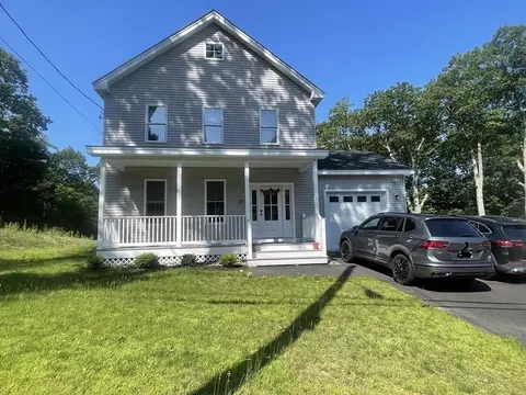 27 Legate Hill Rd, Leominster, MA 01453