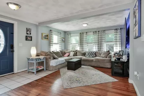 18 Fair St, Gloucester, MA 01930 photo 9