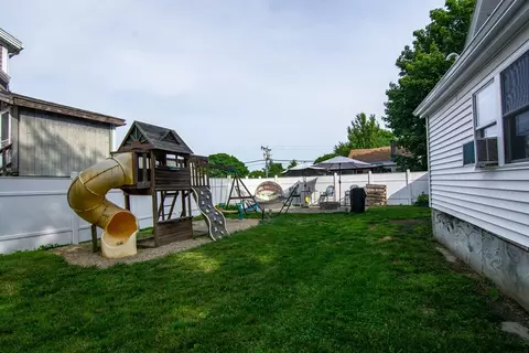 18 Fair St, Gloucester, MA 01930 photo 39