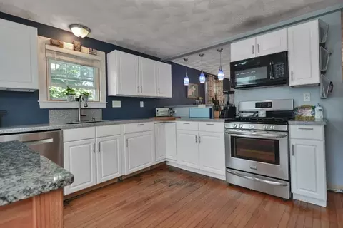 18 Fair St, Gloucester, MA 01930 photo 11