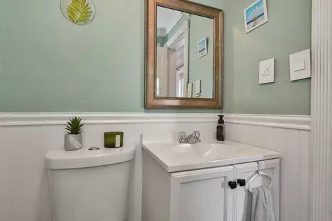 18 Fair St, Gloucester, MA 01930 photo 15