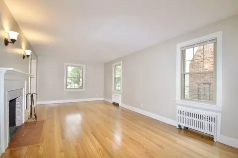 153 Gillette Ave, Springfield, MA 01118 photo 5