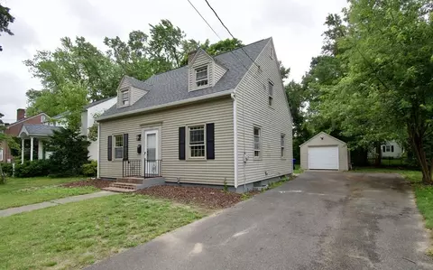 153 Gillette Ave, Springfield, MA 01118 photo 1