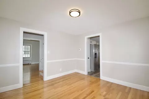 153 Gillette Ave, Springfield, MA 01118 photo 12