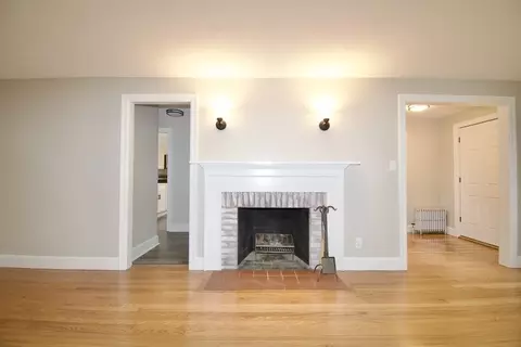 153 Gillette Ave, Springfield, MA 01118 photo 3