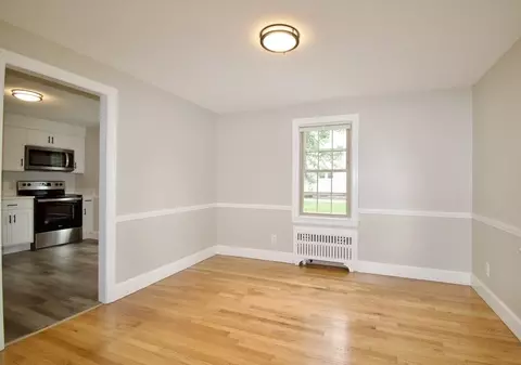 153 Gillette Ave, Springfield, MA 01118 photo 6