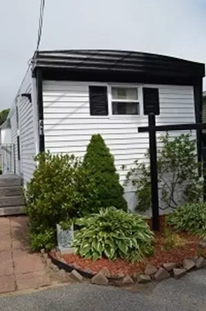 41 Sean Cir, Wareham, MA 02538