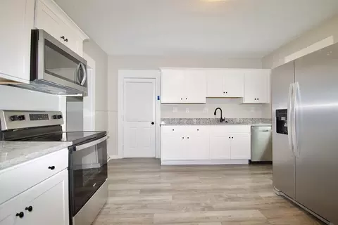 107 Britton St, Chicopee, MA 01020 photo 7