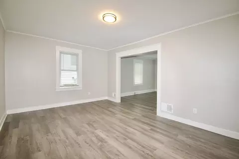 107 Britton St, Chicopee, MA 01020 photo 4