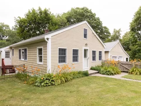 1083 Middle St, Weymouth, MA 02189