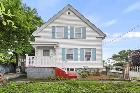 43 Short St, Lowell, MA 01851