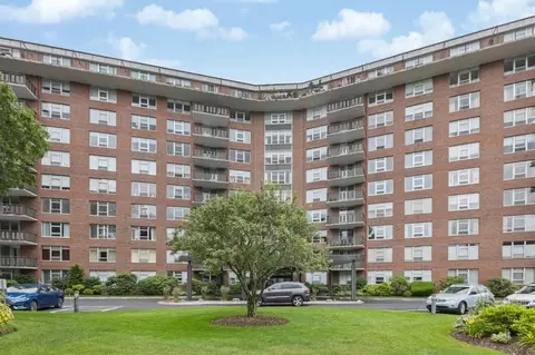 280 Boylston St #611, Chestnut Hill, MA 02467