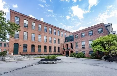 71 Princeton St #212, Chelmsford, MA 01863