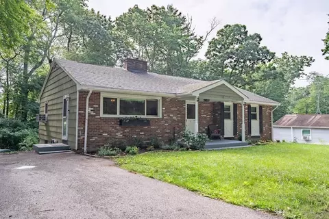 70 Osgood Rd, Charlton, MA 01507