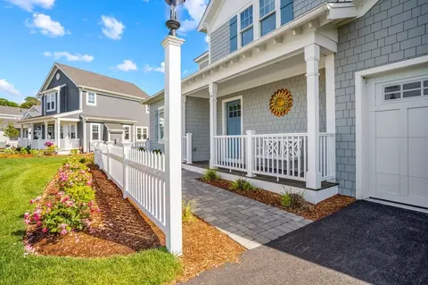 14 Cobblestone Cir, Mashpee, MA 02649 photo 4