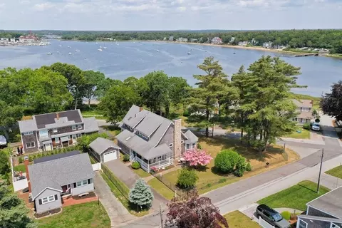 42 Parkwood Dr, Wareham, MA 02571 photo 1