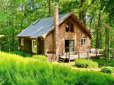 229 Cummington Rd, Worthington, MA 01098