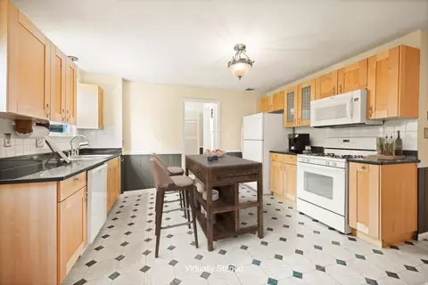 10 Fairmount Ave, Wakefield, MA 01880 photo 9