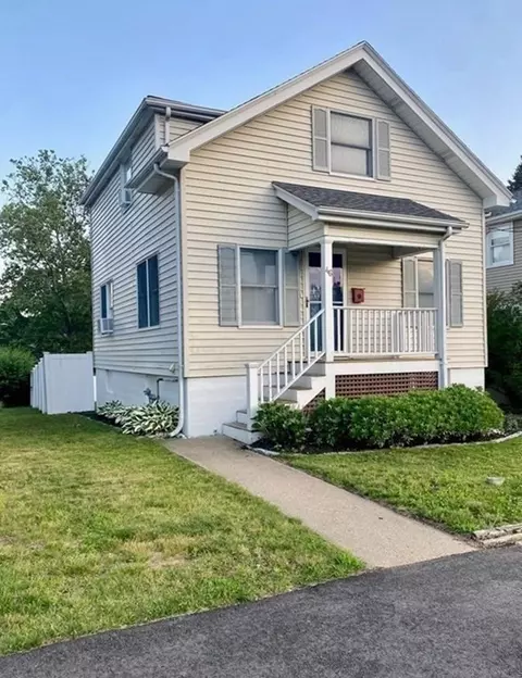 46 Madison St, Dedham, MA 02026