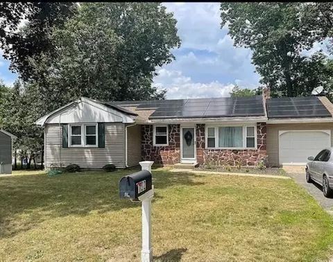 102 Harrow Rd, Springfield, MA 01118 photo 11