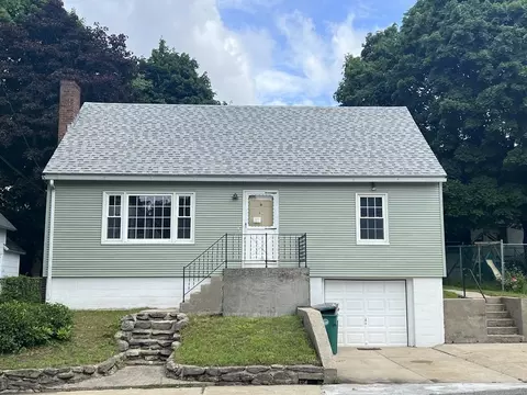 42 Cane St, Fitchburg, MA 01420