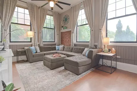 28 Adams St #206, Worcester, MA 01604