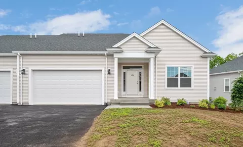 88 Secluded Ct #9, Whitinsville, MA 01588