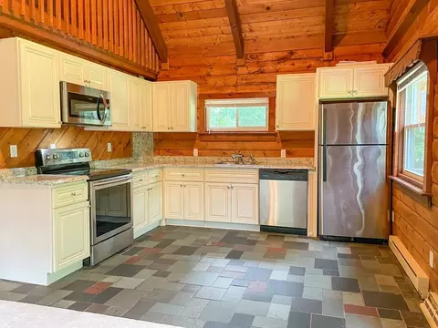485 Elm St E, Raynham, MA 02767 photo 12