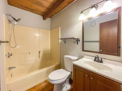 485 Elm St E, Raynham, MA 02767 photo 22