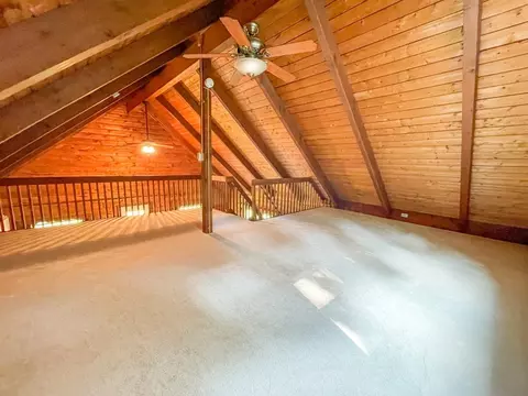 485 Elm St E, Raynham, MA 02767 photo 16