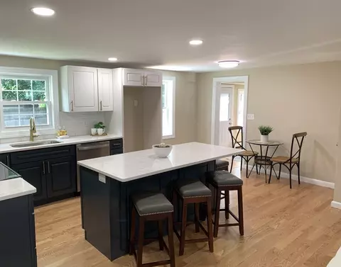 5 Leo Rd, Sharon, MA 02067 photo 3