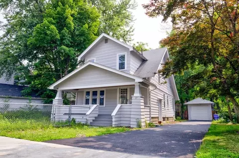 17 Belvidere St, Springfield, MA 01108