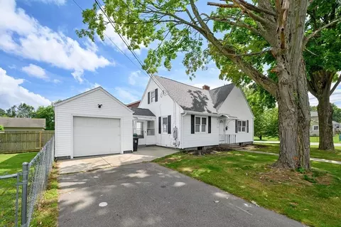 101 Monroe St, Chicopee, MA 01020 photo 2