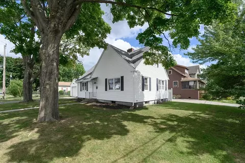 101 Monroe St, Chicopee, MA 01020 photo 3