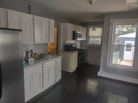 54 Norfolk St, Springfield, MA 01109 photo 6