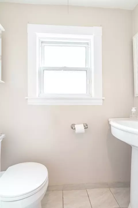 30 Burton St, Springfield, MA 01108 photo 15
