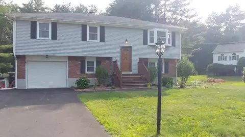 129 Richmond St, Raynham, MA 02767