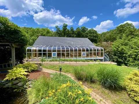 13 Crosby Rd, Grafton, MA 01519