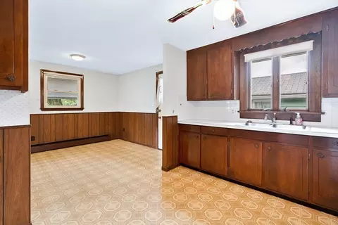 588 Granby Rd, Chicopee, MA 01013 photo 10