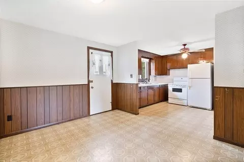 588 Granby Rd, Chicopee, MA 01013 photo 7