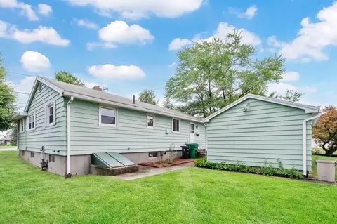 588 Granby Rd, Chicopee, MA 01013 photo 2