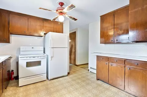588 Granby Rd, Chicopee, MA 01013 photo 14