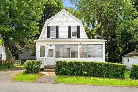 16 Lake Shore Rd, Lynn, MA 01904
