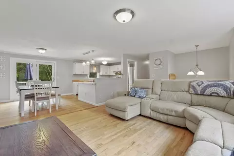 54 Cromesett Rd, Wareham, MA 02571 photo 5