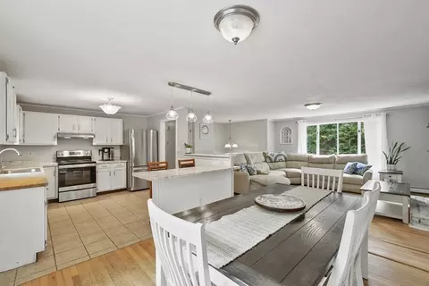 54 Cromesett Rd, Wareham, MA 02571 photo 10