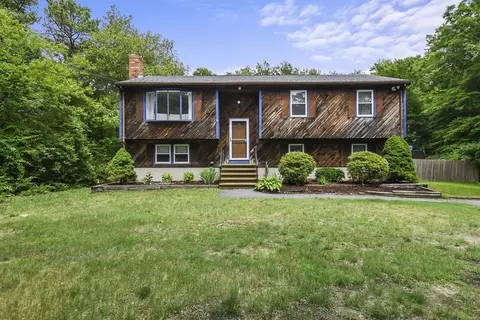54 Cromesett Rd, Wareham, MA 02571