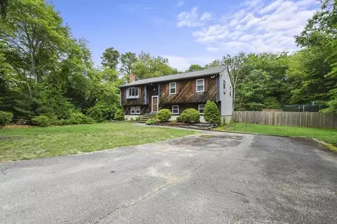 54 Cromesett Rd, Wareham, MA 02571 photo 2