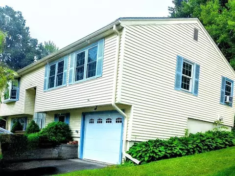 5 Otter Trl, Worcester, MA 01605 photo 3